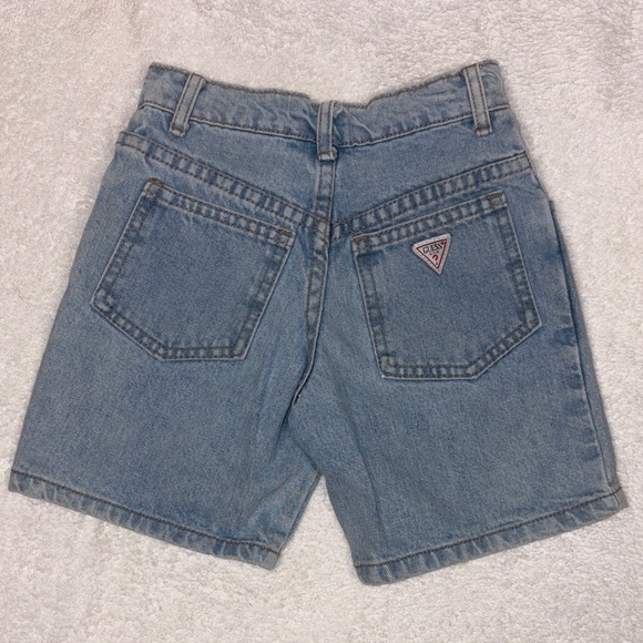 Vintage Guess Blue Denim Shorts with Logo Patch light wash size 5 - Picture 1 of 8
